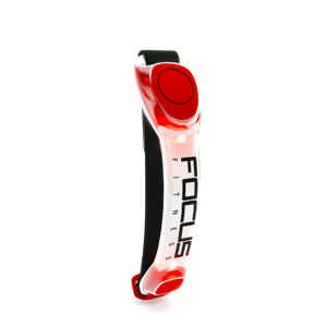 Focus Fitness Armband, verlicht in rood.