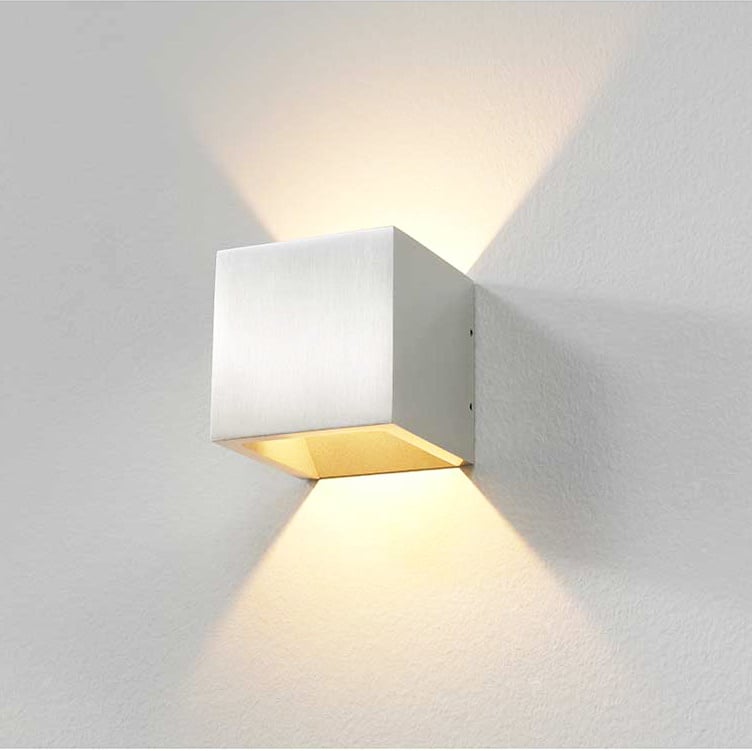 Artdelight Cube wandlamp, aluminium, 10x10 cm.